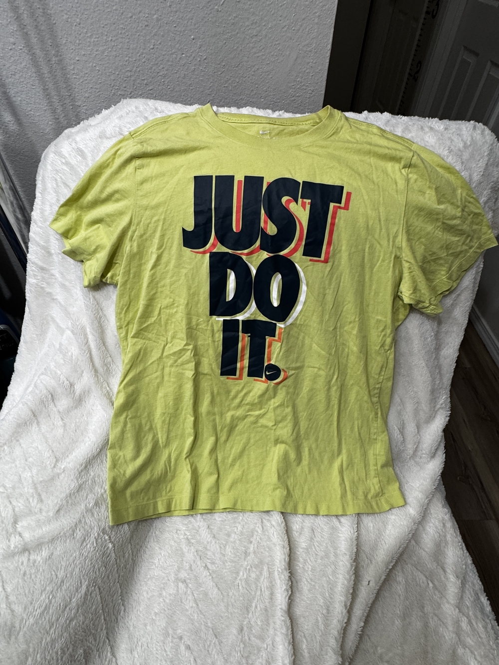 Nike Neon Green Short Sleeve 'JUST DO IT' Graphic Tee